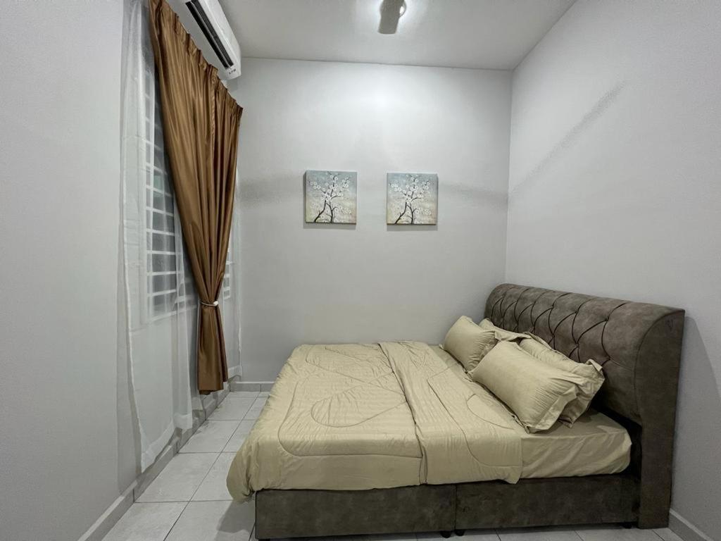 D'Sara Homestay Fully Furnished 3 Bedrooms All Aircond 2 Miles Centre Chukai 외부 사진